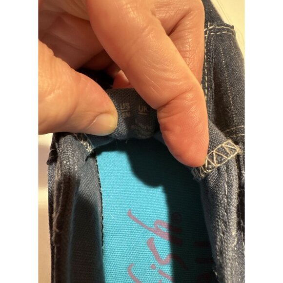 Blowfish Malibu Womens Denim Slip-On Sneakers Size 8 With Elastic Straps & White - Picture 6 of 7